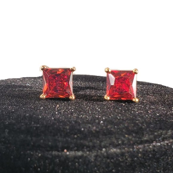Mens 18K Gold 2ct Red Ruby Square Stud Earrings Princess Cut Studs Jewelry NEW - Picture 5 of 8